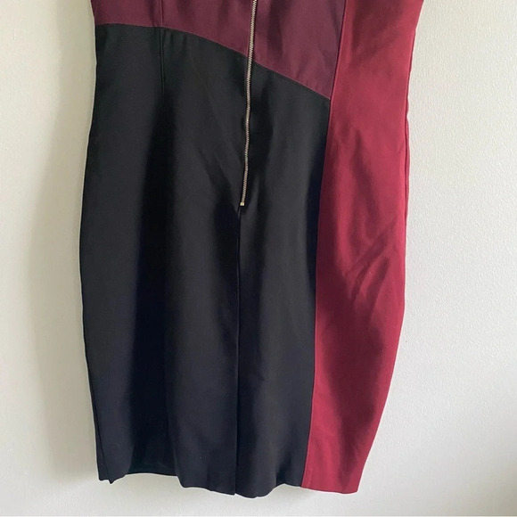WHITE House Black Market Black and Maroon/Burgundy Scoop Neck Dress Size 12 - Picture 8 of 13